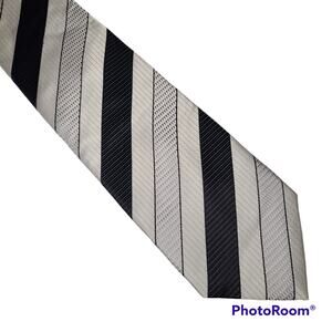 Steve Harvey black white silver striped silk tie